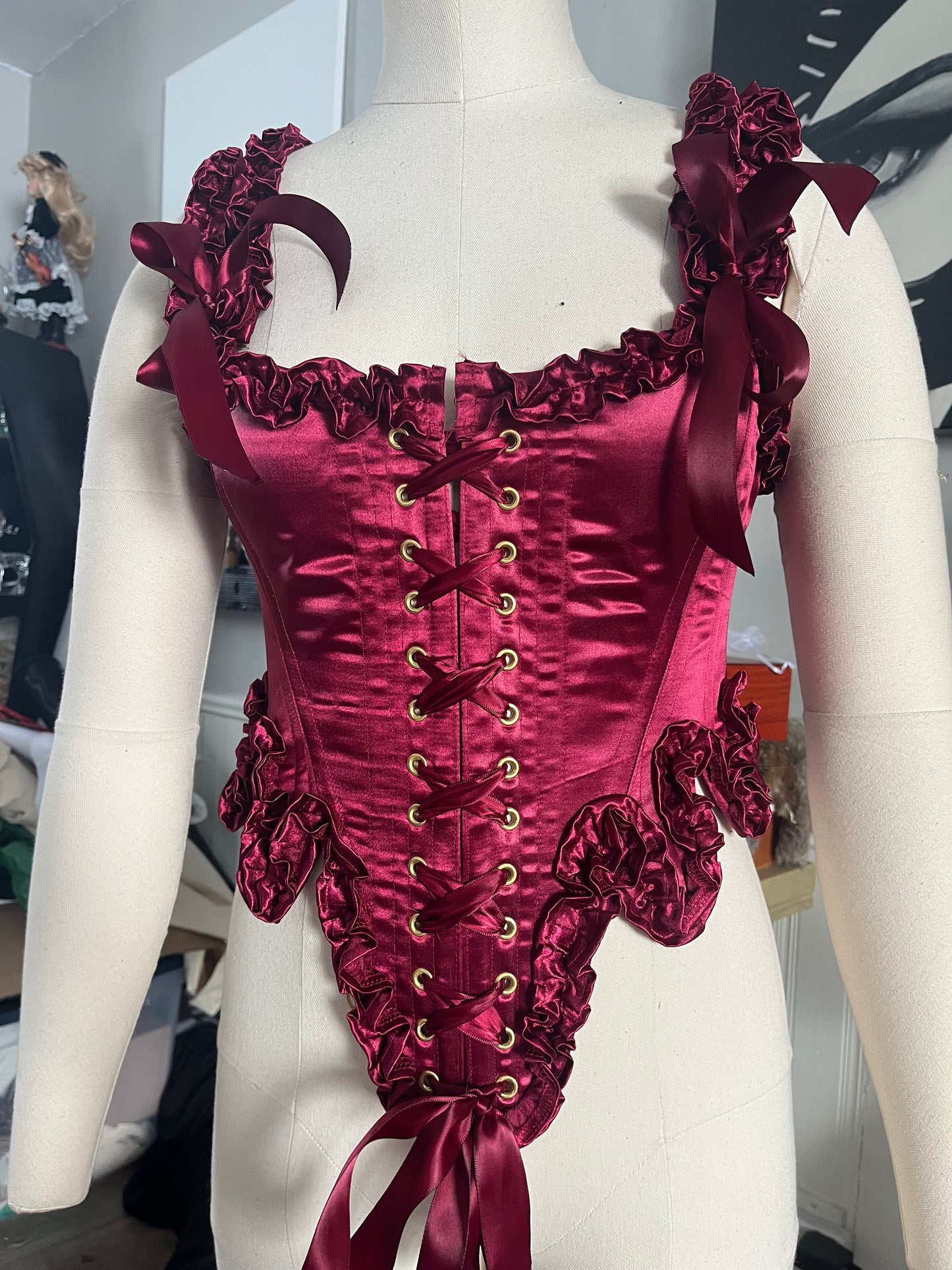 Ruffle Stays