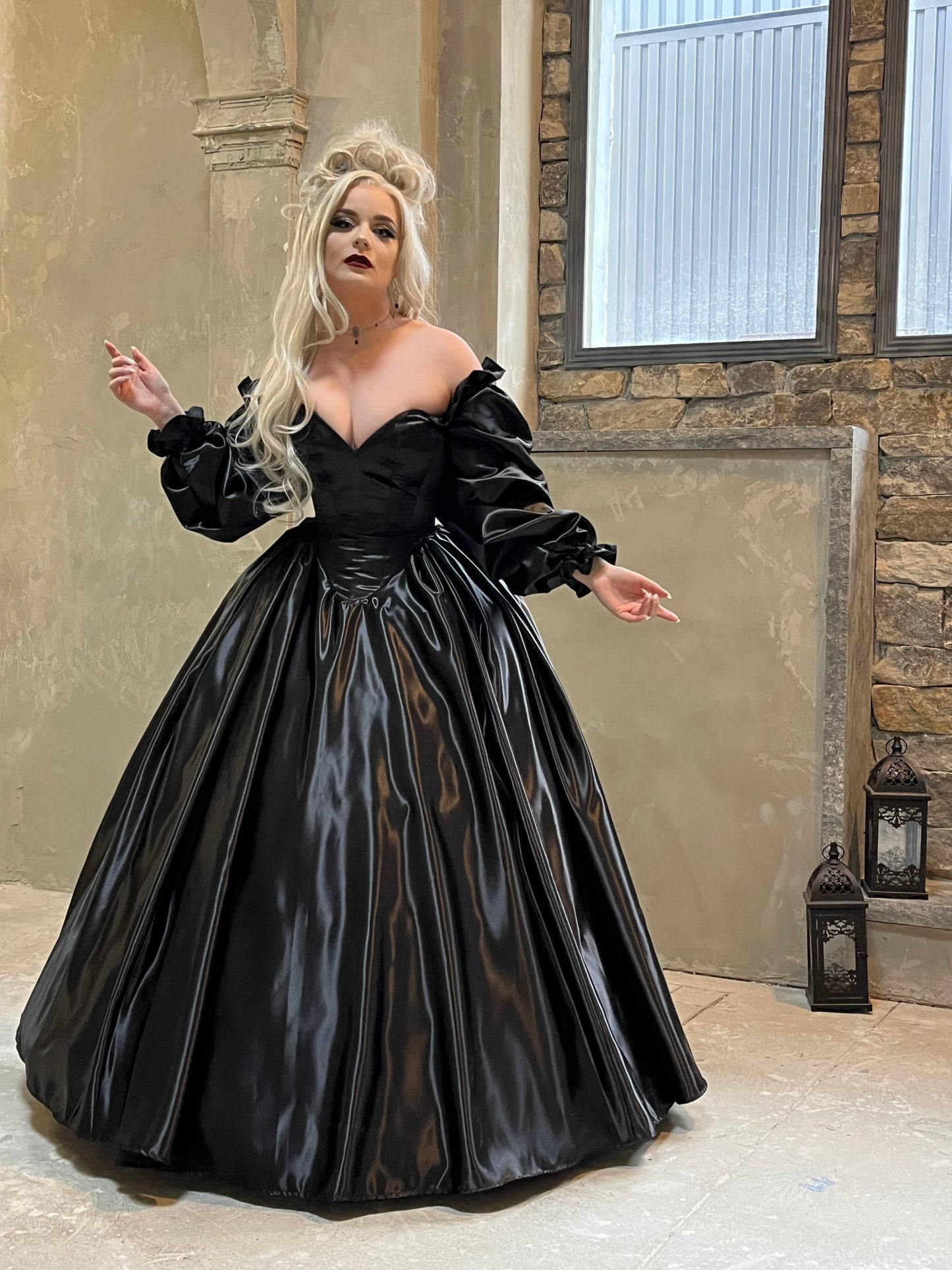 Carmilla Gown - Black