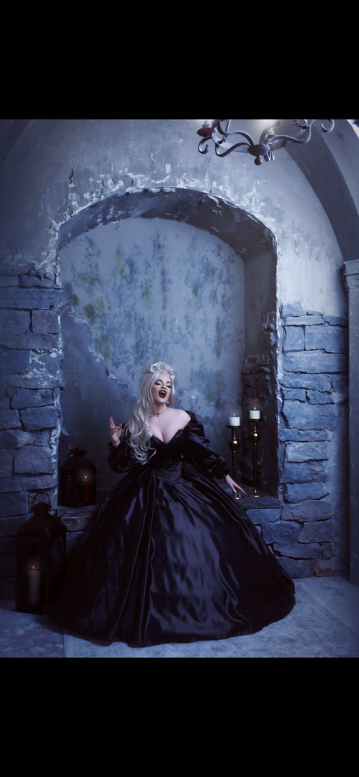 Carmilla Gown - Black