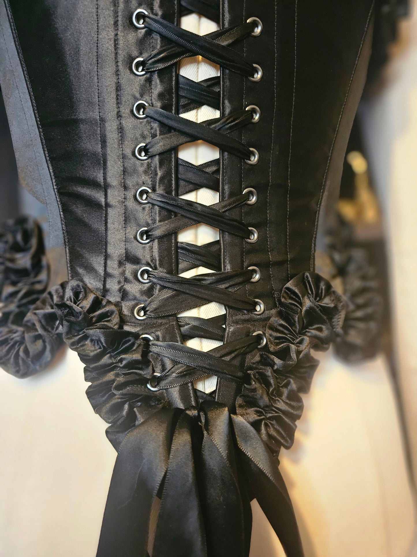 Ruffle Stays