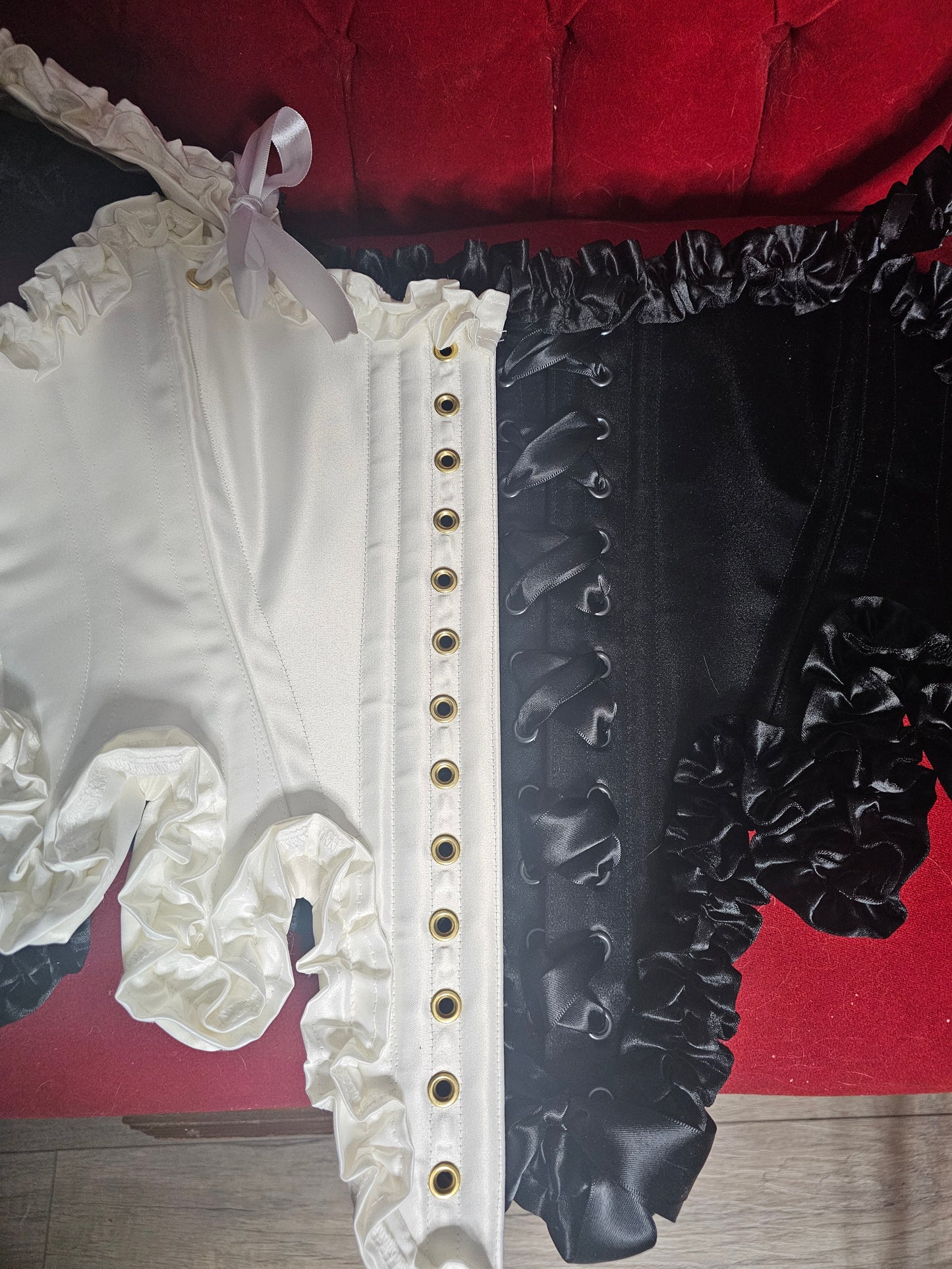 Ruffle Stays