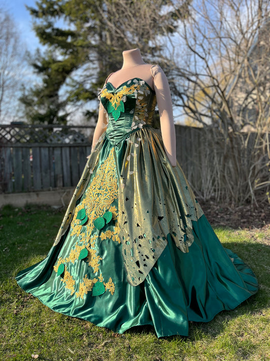 Vale of the Fairies Gown - 34” (XL-2XL)