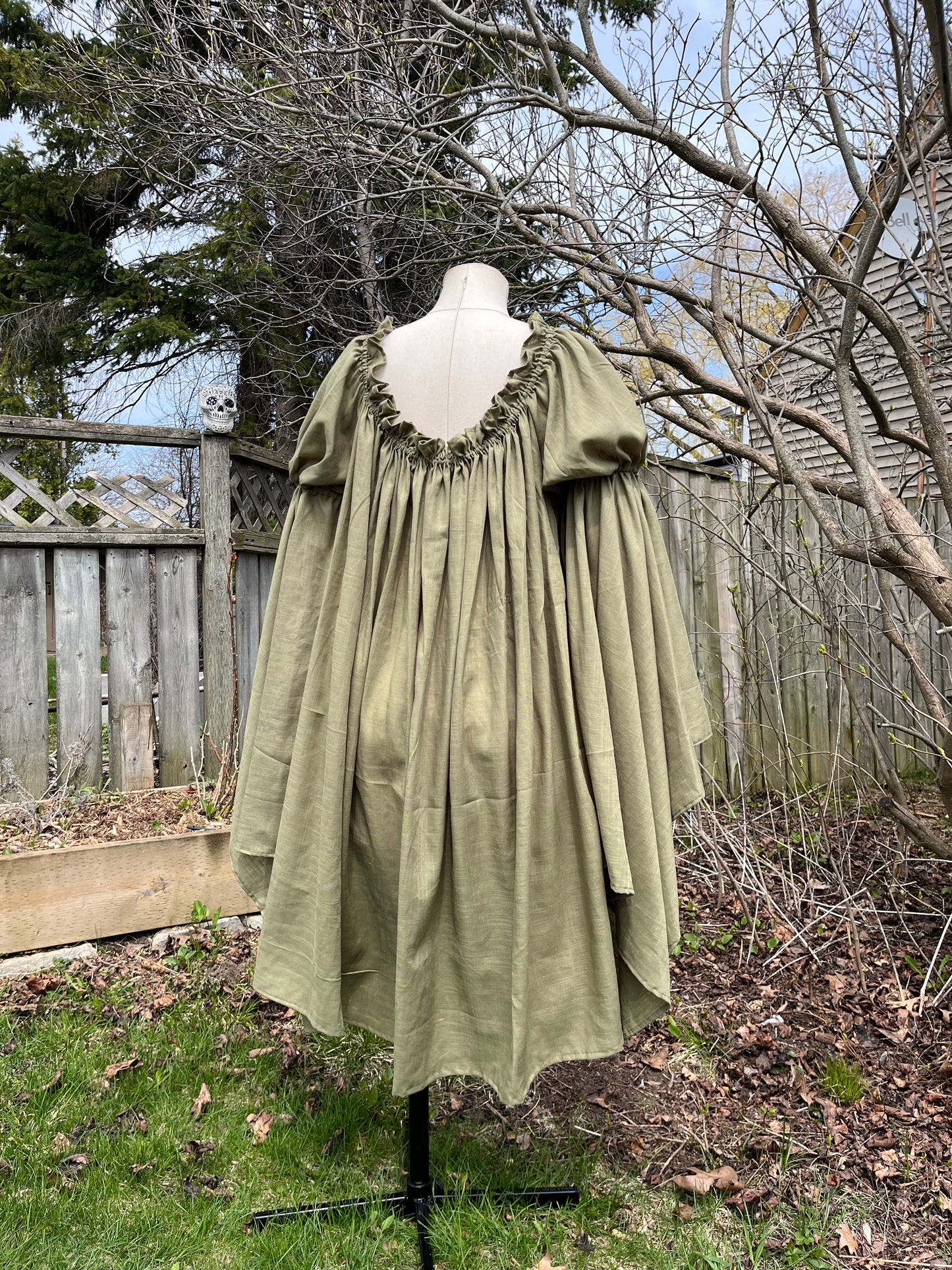 Sage green chemise (S-L)