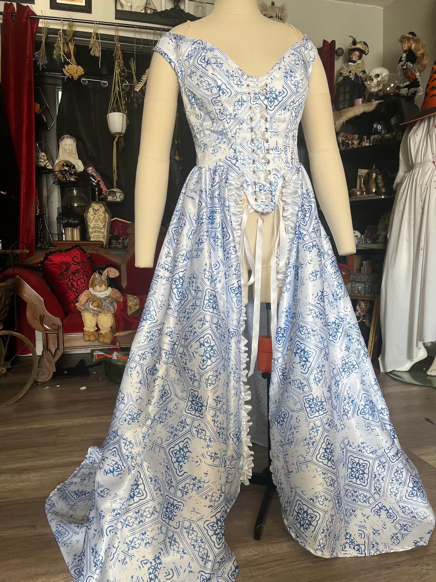 Corset Over Dress - White and blue off the shoulder - Large