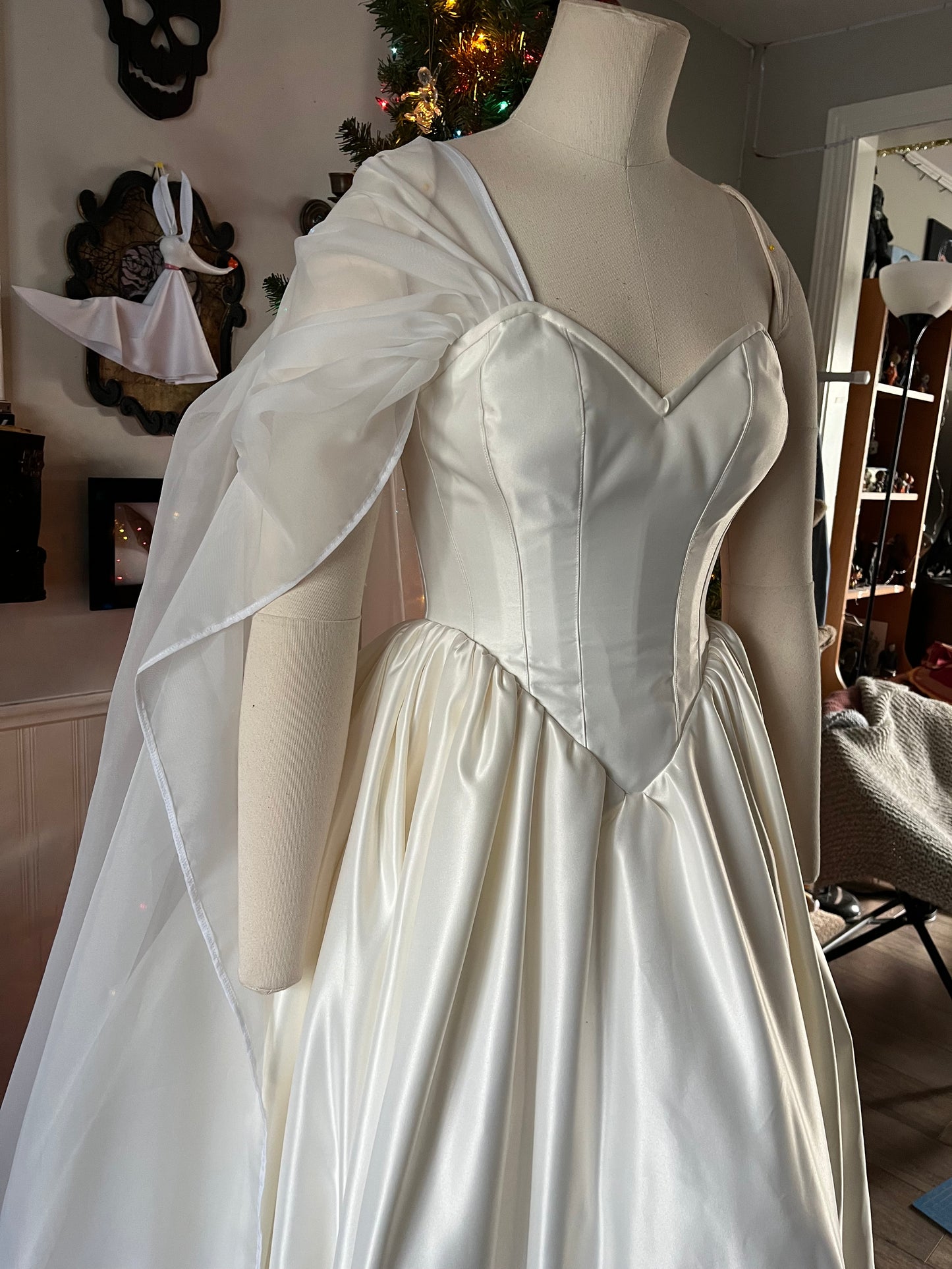 Runway sample - Ivory Bridal Satin Gown