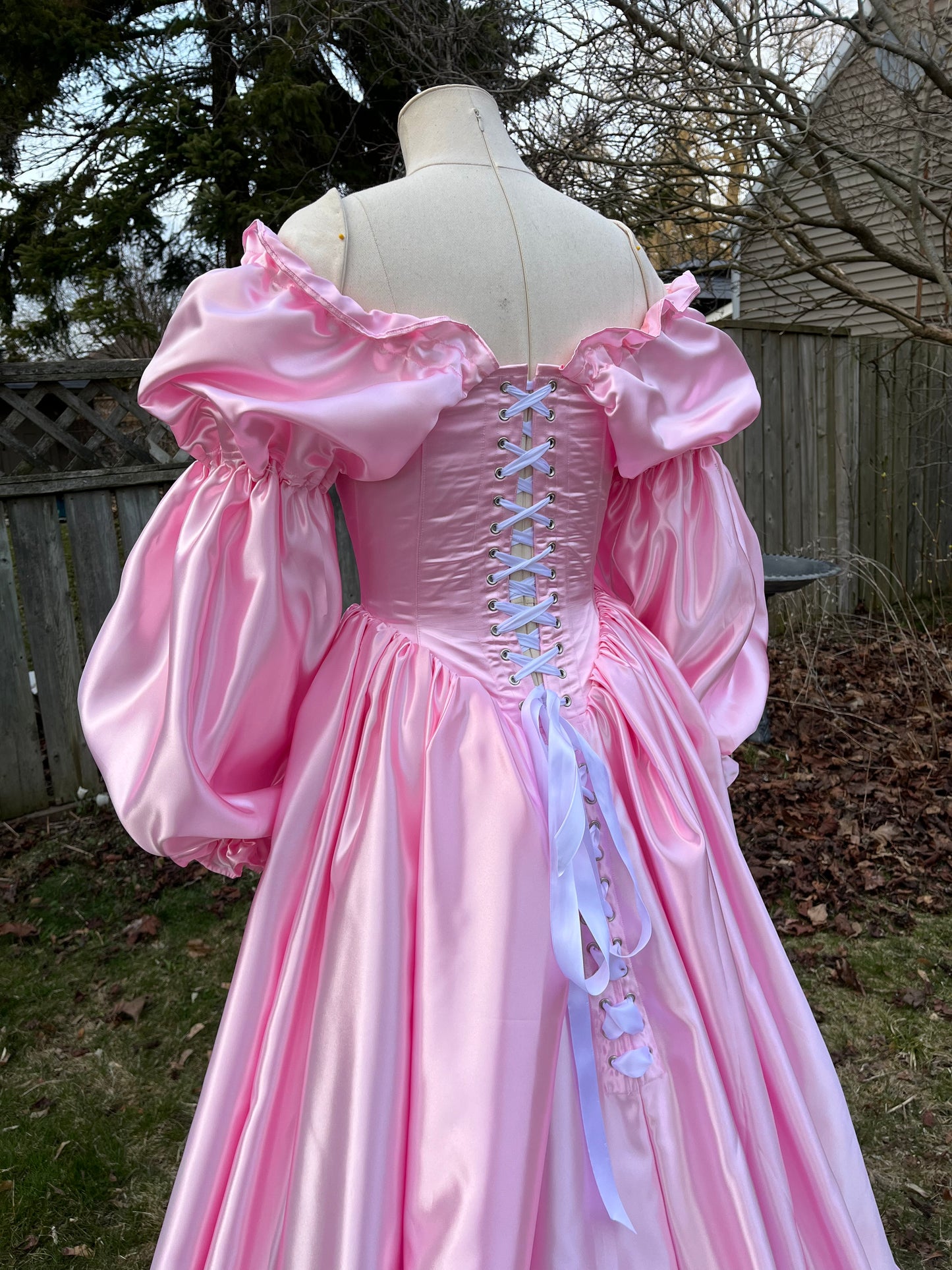 Sample sale - 26” corset Ostara Gown with double puff sleeves