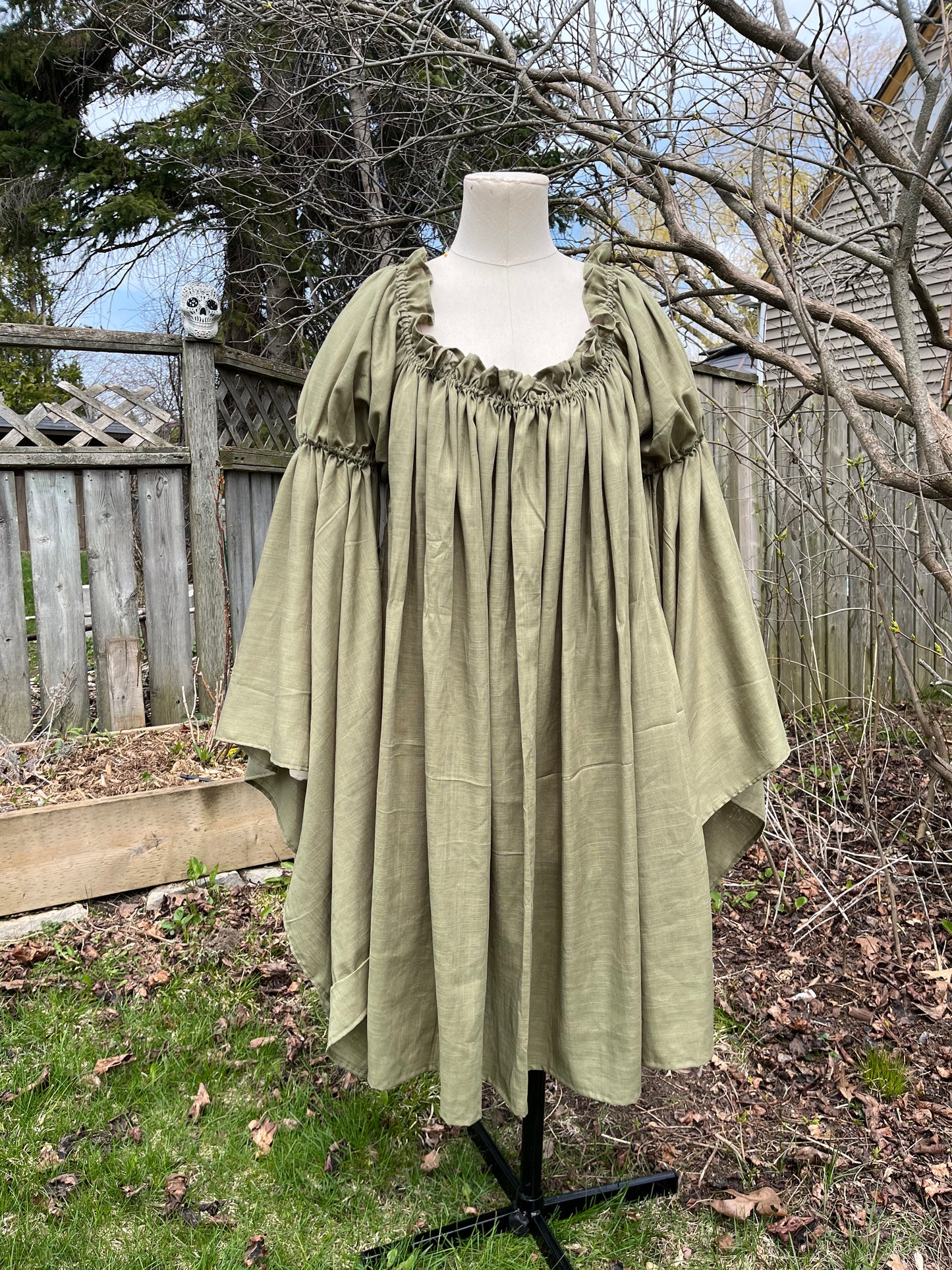 Sage green chemise (S-L)
