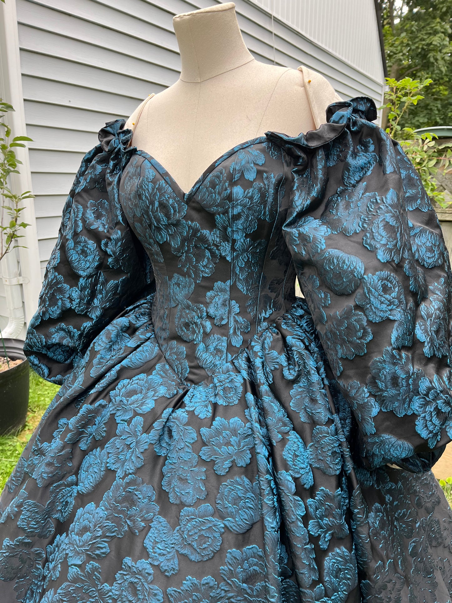 Production sample Blue Roses Corset Gown - 28" corset (Medium/Large)