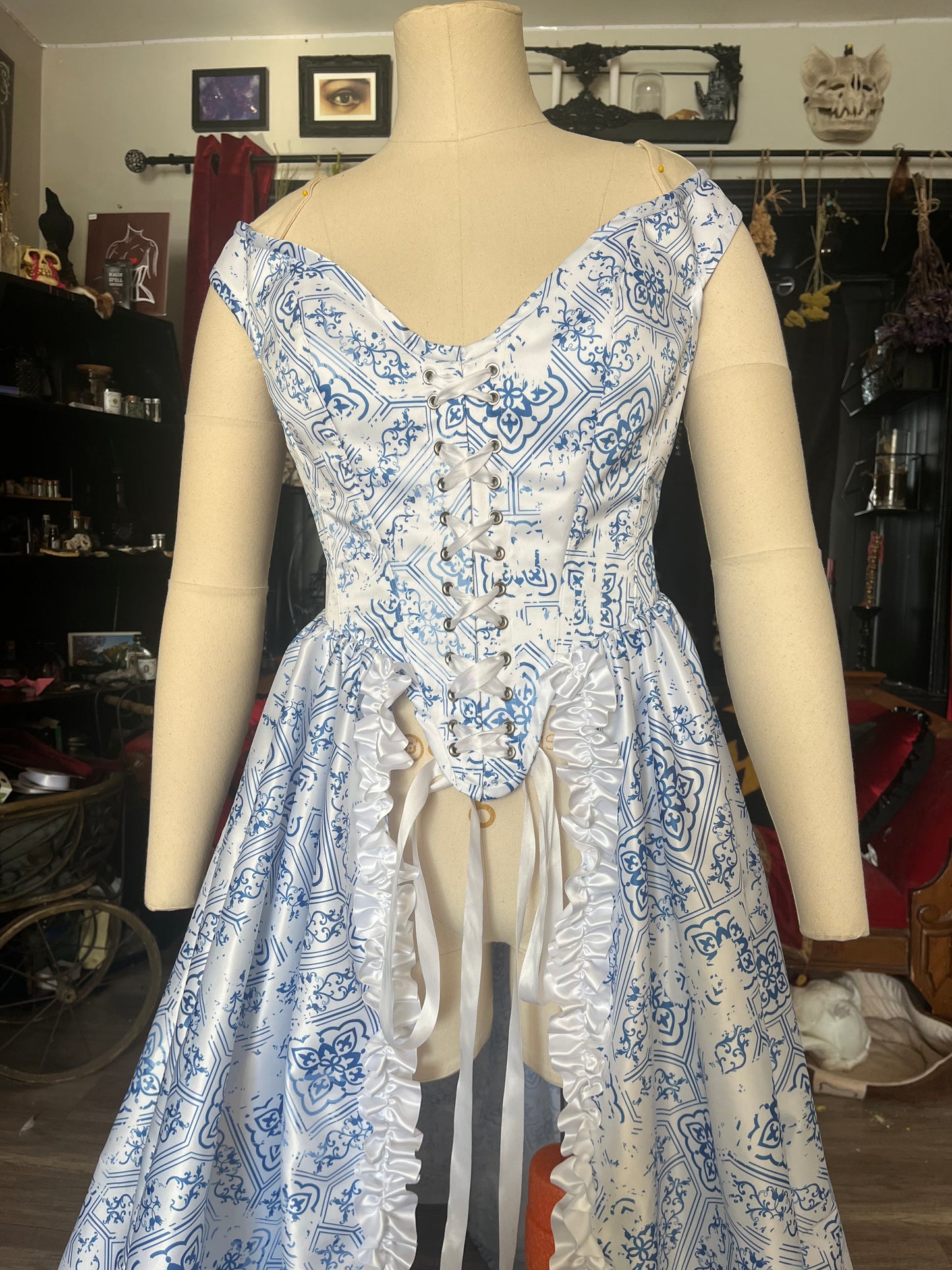 Corset Over Dress - White and blue off the shoulder - Large