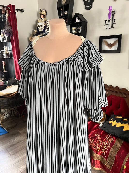 Grey and black striped chemise - L-XL
