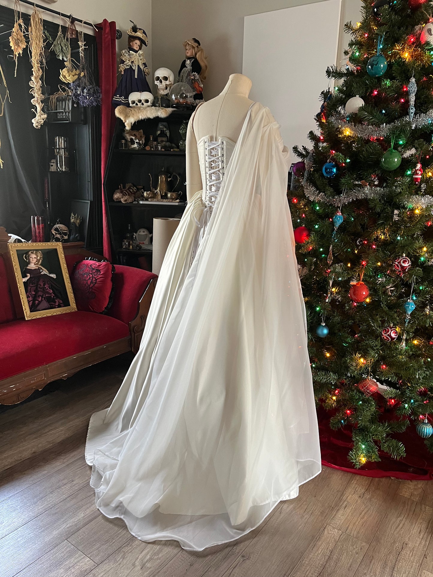 Runway sample - Ivory Bridal Satin Gown