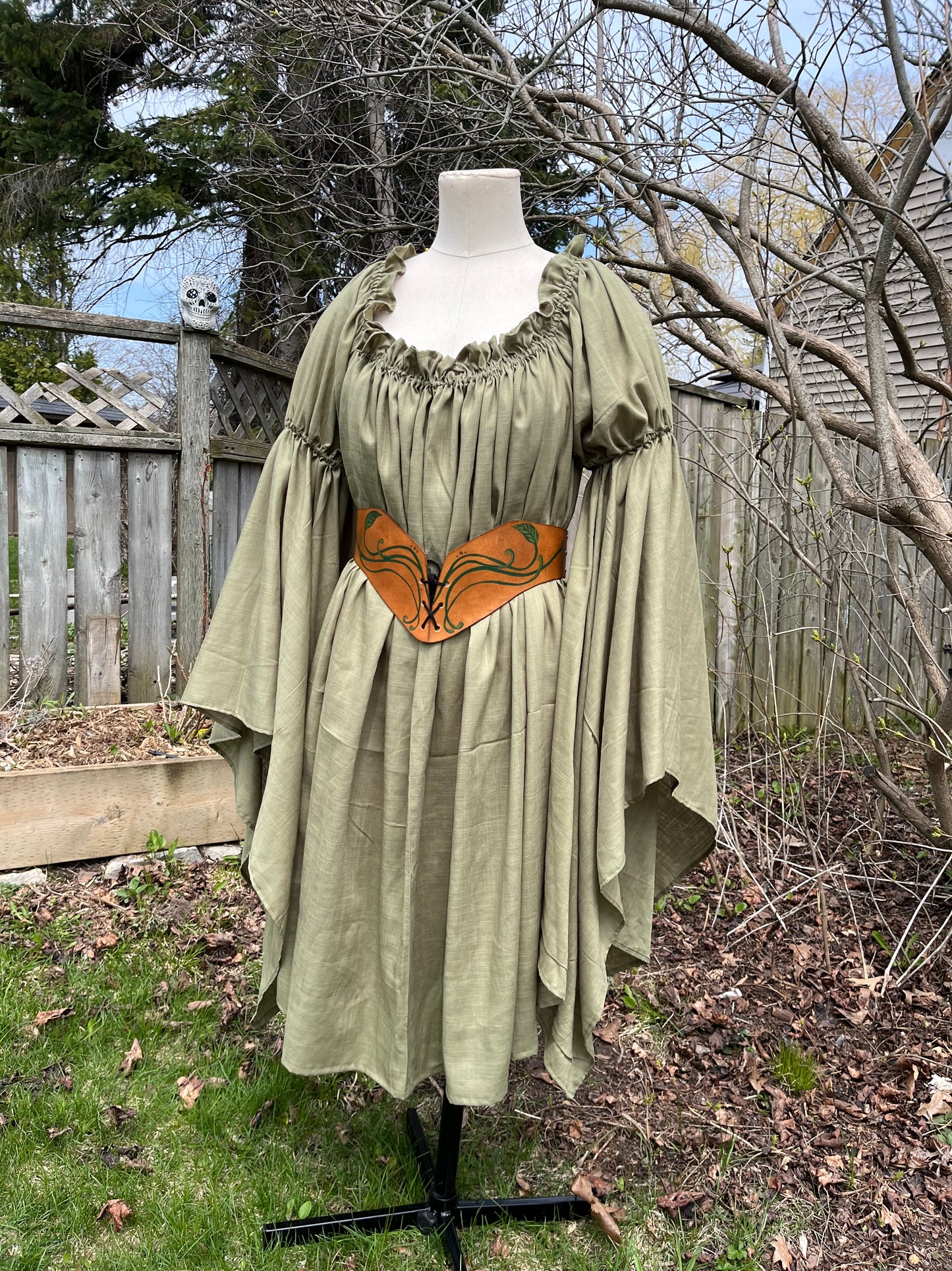 Sage green chemise (S-L)