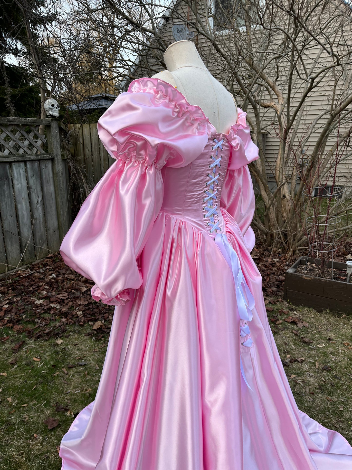 Sample sale - 26” corset Ostara Gown with double puff sleeves