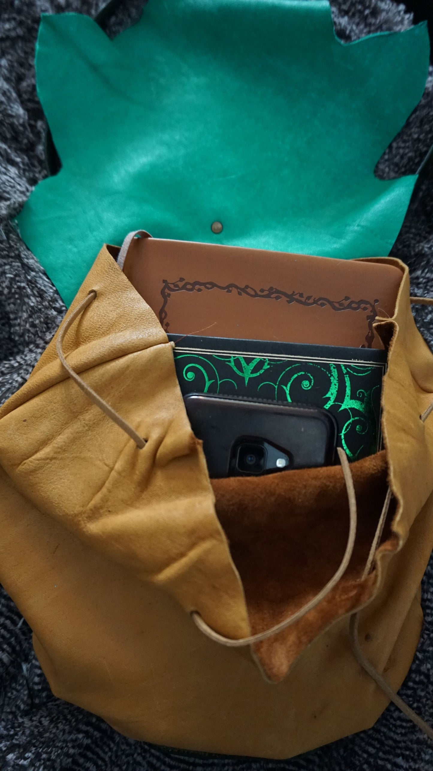 Leather Leaf Pouch